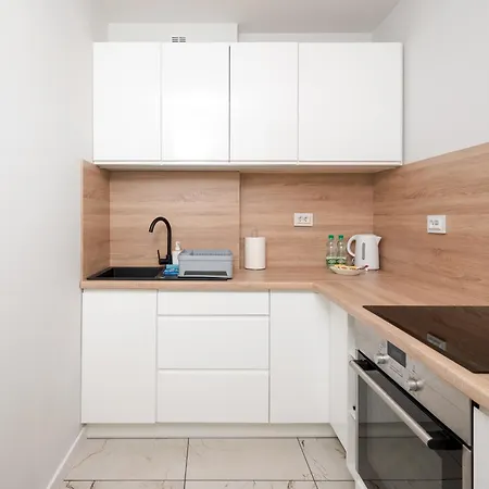 Ochota Stylish By Bookinghost ורשה