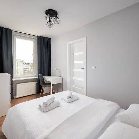 Ochota Stylish By Bookinghost Lägenhet