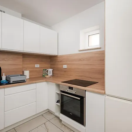 Ochota Stylish By Bookinghost Appartement *